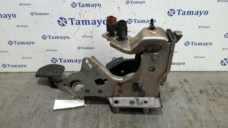Pedal Freno para Nissan Juke (F15)