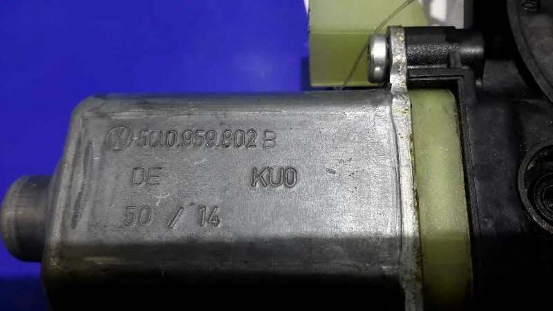 Motor Elevalunas Delantero Derecho para Seat Leon (5F1)