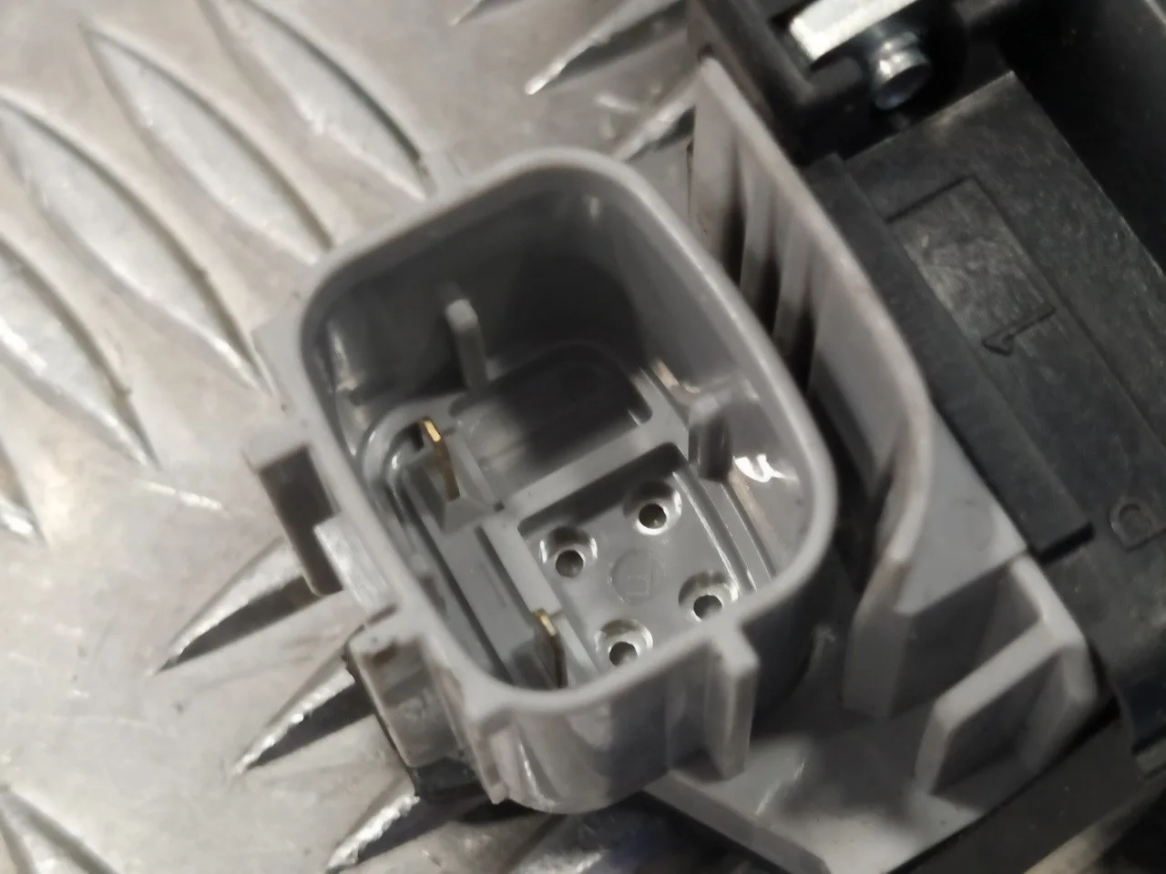 Elevalunas Trasero Izquierdo para Nissan Juke (F15)