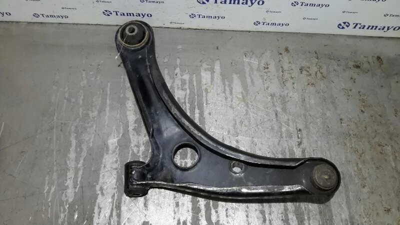 Brazo Suspension Inferior Delantero Derecho para Mitsubishi Colt Berlina 3 (Cz)