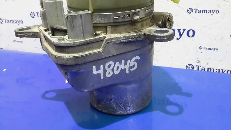 Bomba Direccion para Ford Focus Berlina (Cap)