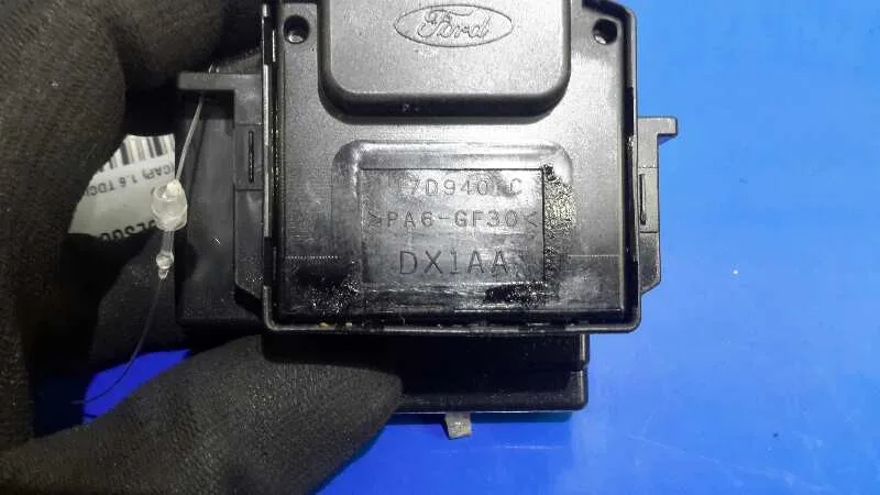Mando Intermitentes para Ford Focus Berlina (Cap)