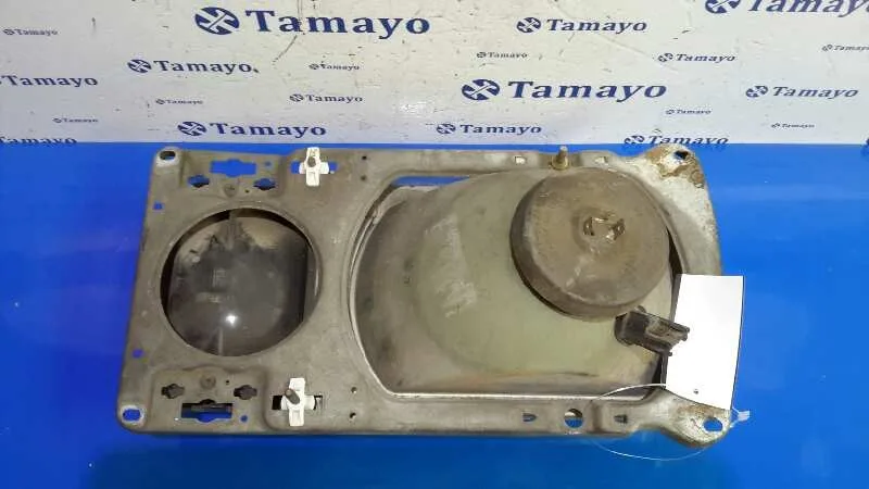 Faro Derecho para Volkswagen Passat (321/323/331)
