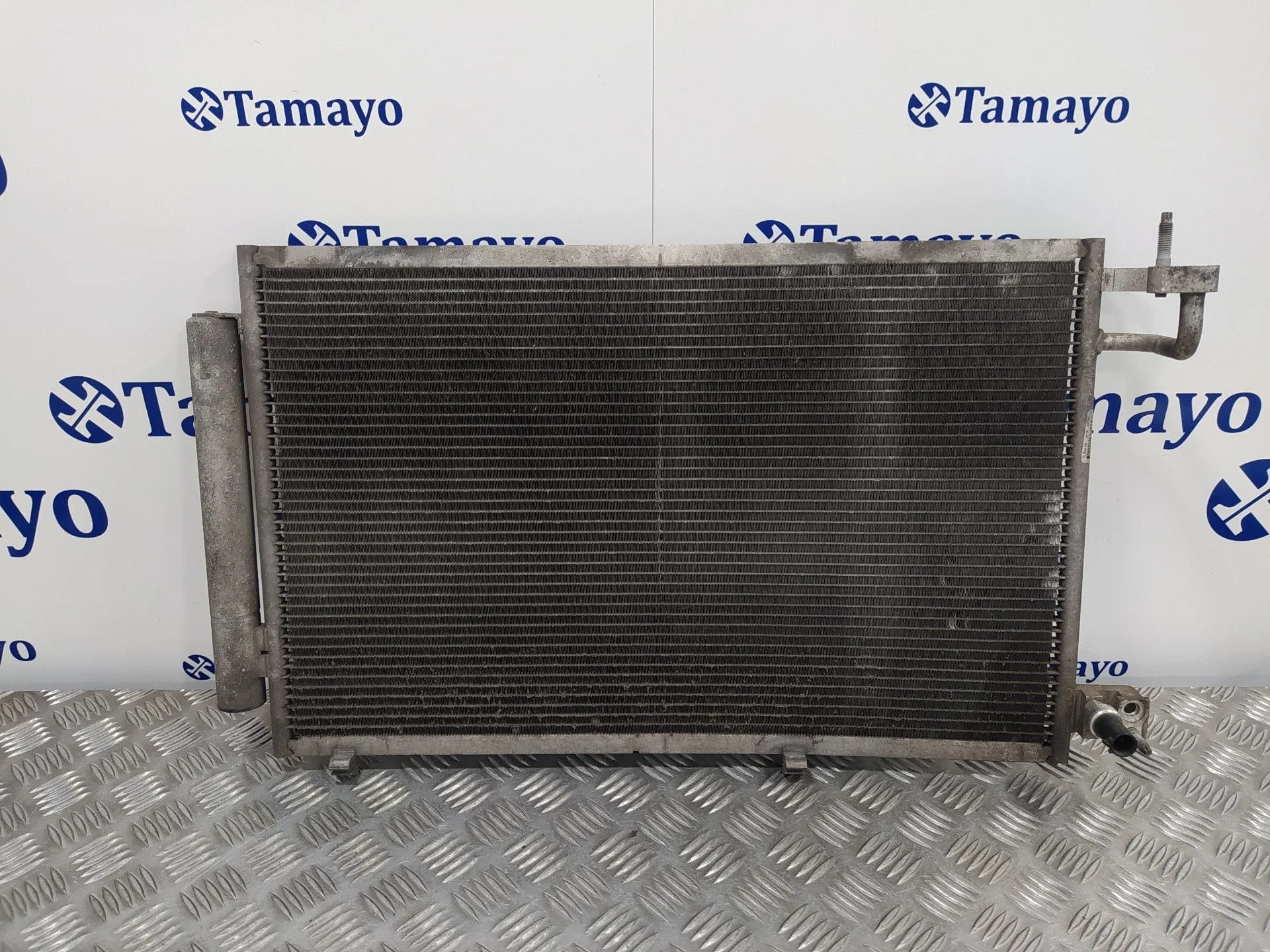 Condensador / Radiador Aire Acondicionado para Ford Fiesta (Cb1)
