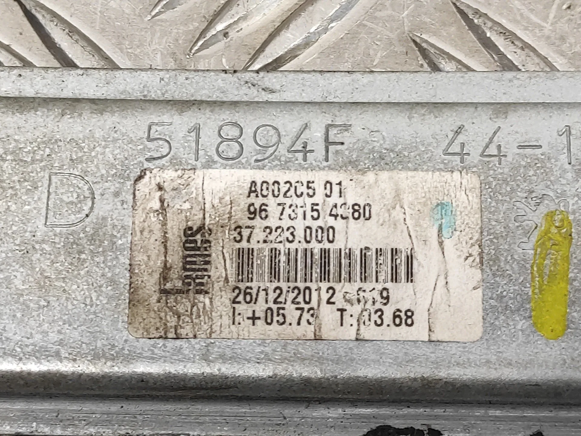 Elevalunas Delantero Derecho para Peugeot 208