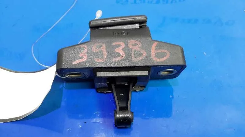 Cerradura Maletero / Porton para Dacia Sandero