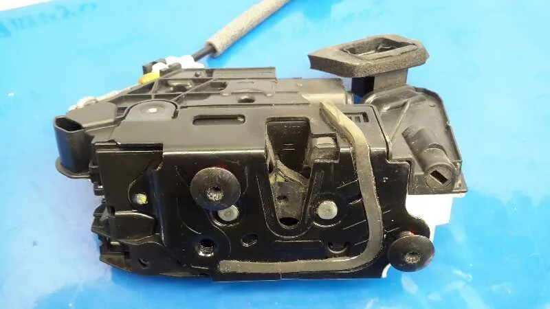 Cerradura Puerta Delantera Derecha para Volkswagen Golf Vii Lim.