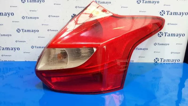 Piloto Trasero Derecho para Ford Focus Lim. (Cb8)