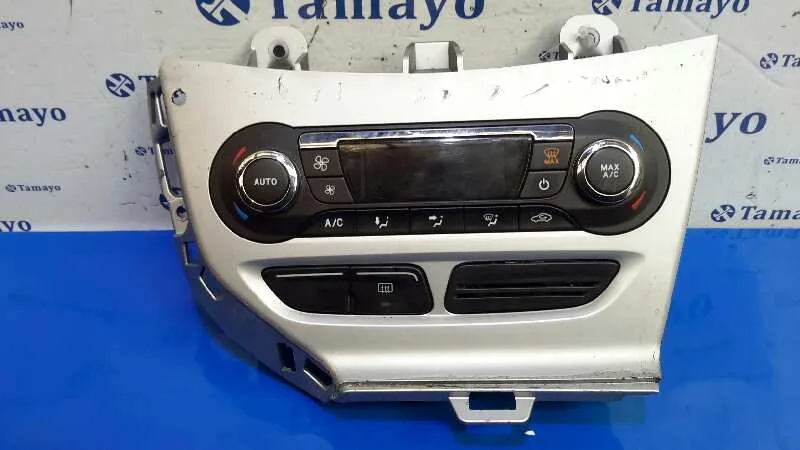 Mando Climatizador para Ford Focus Lim. (Cb8)