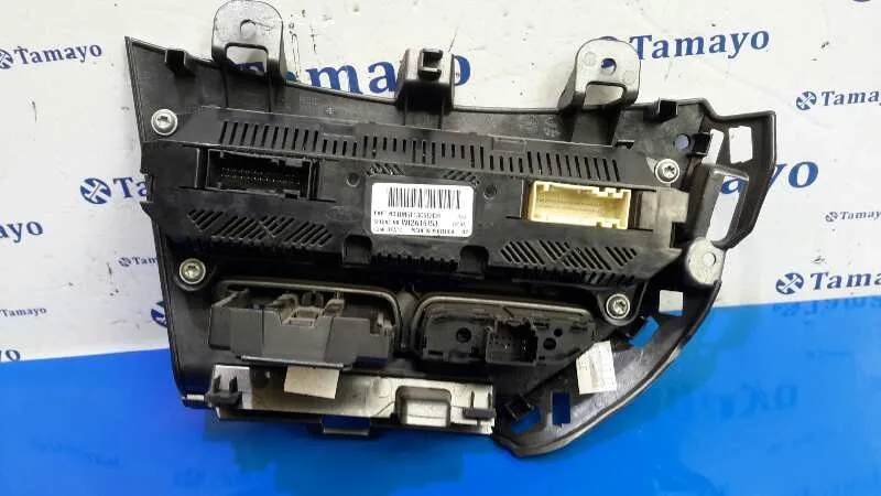 Mando Climatizador para Ford Focus Lim. (Cb8)