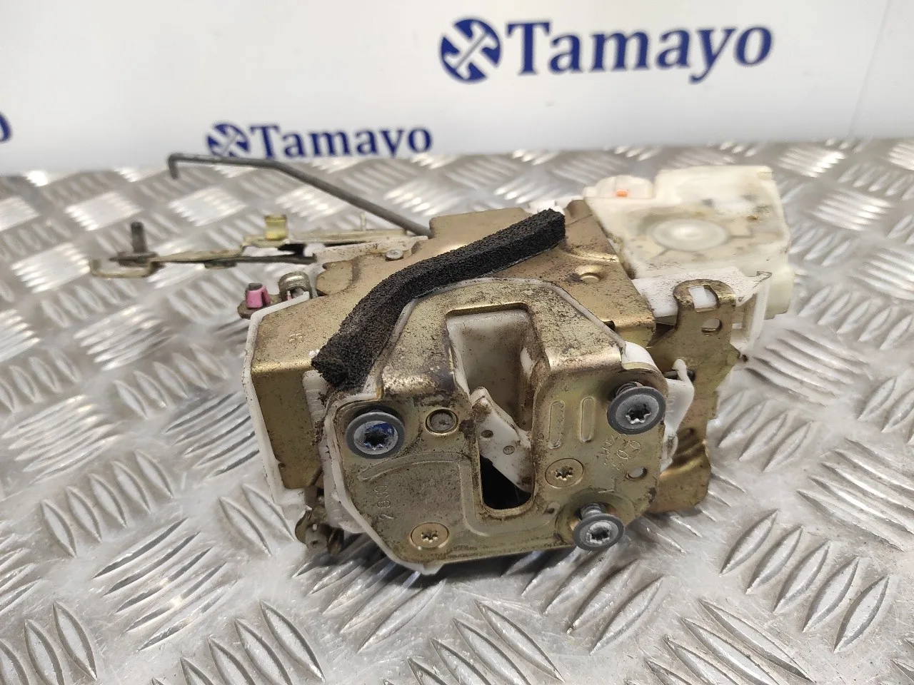 Cerradura Puerta Trasera Izquierda para Nissan Pick-Up (D22)
