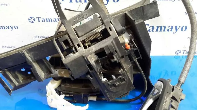 Cerradura Puerta Trasera Izquierda para Ford Focus Lim. (Cb8)