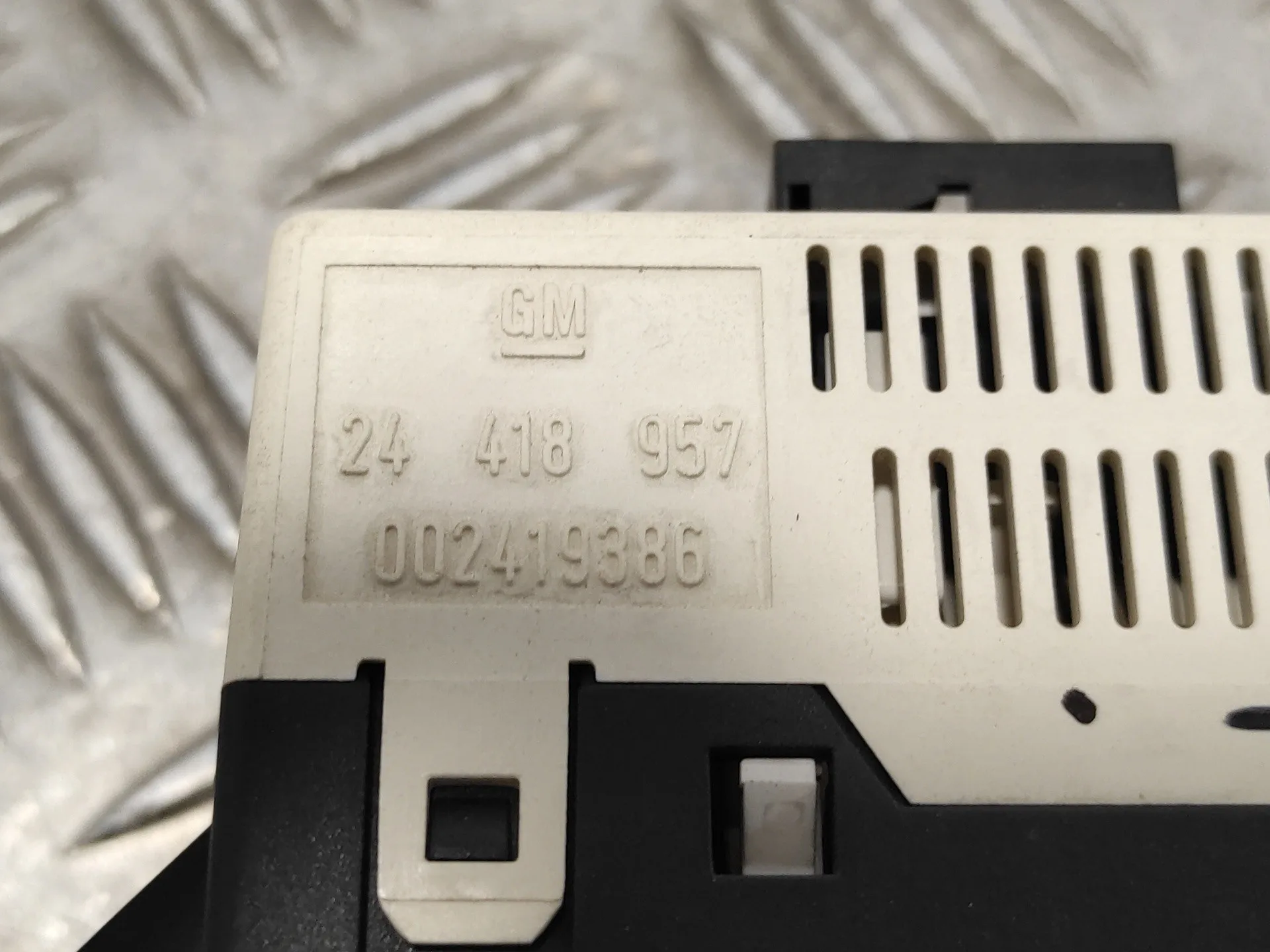 Pantalla / Mando Multifuncion para Opel Astra G Berlina