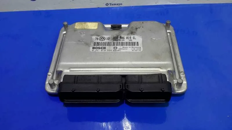Centralita Motor Uce para Volkswagen Passat Berlina (3B3)
