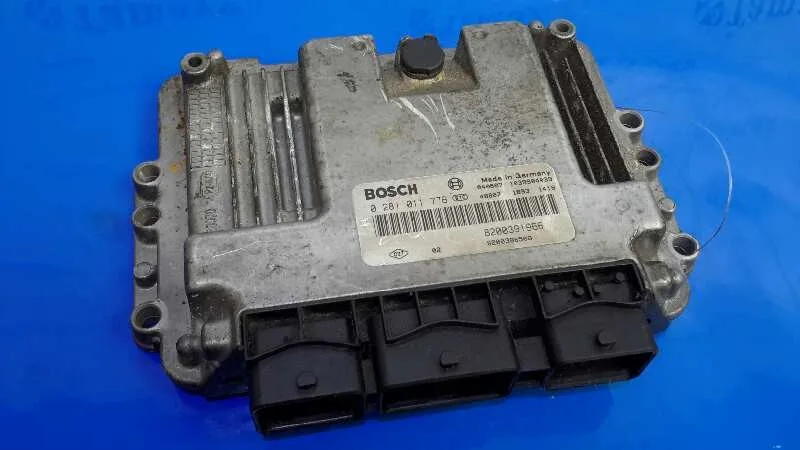 Centralita Motor Uce para Renault Megane Ii Berlina 5P