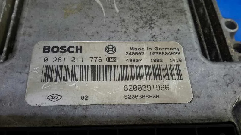 Centralita Motor Uce para Renault Megane Ii Berlina 5P