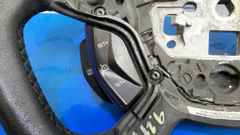 Volante para Ford Focus Lim. (Cb8)
