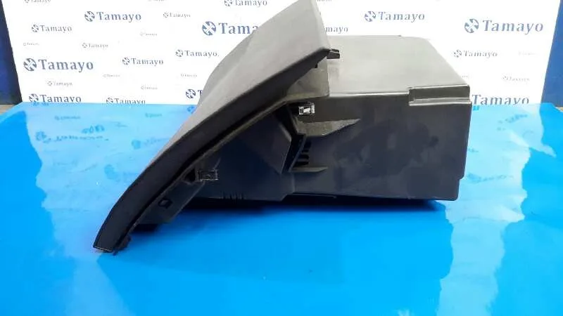 Guantera para Ford Focus Lim. (Cb8)