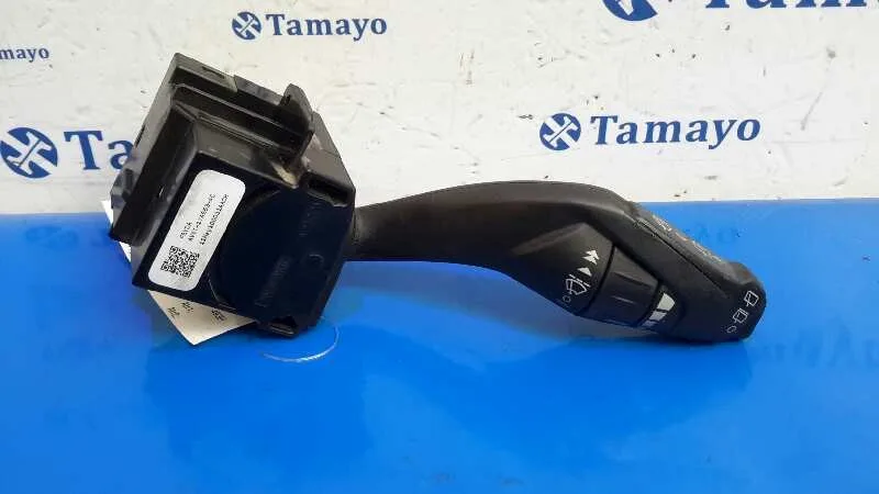 Mando Limpia para Ford Focus Lim. (Cb8)