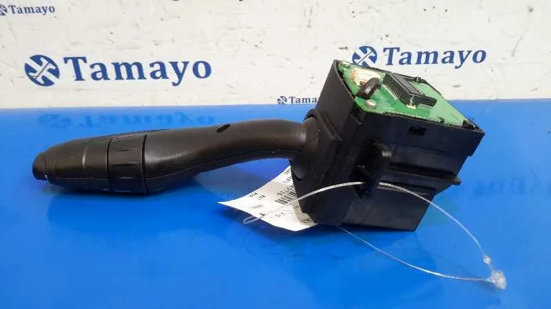 Mando Limpia para Ford Focus Lim. (Cb8)