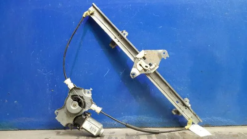 Elevalunas Delantero Derecho para Nissan Almera (N16/E)