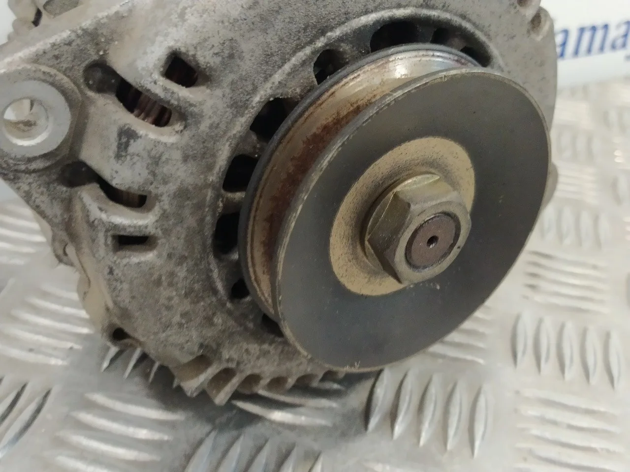 Alternador para Nissan Almera (N16/E)
