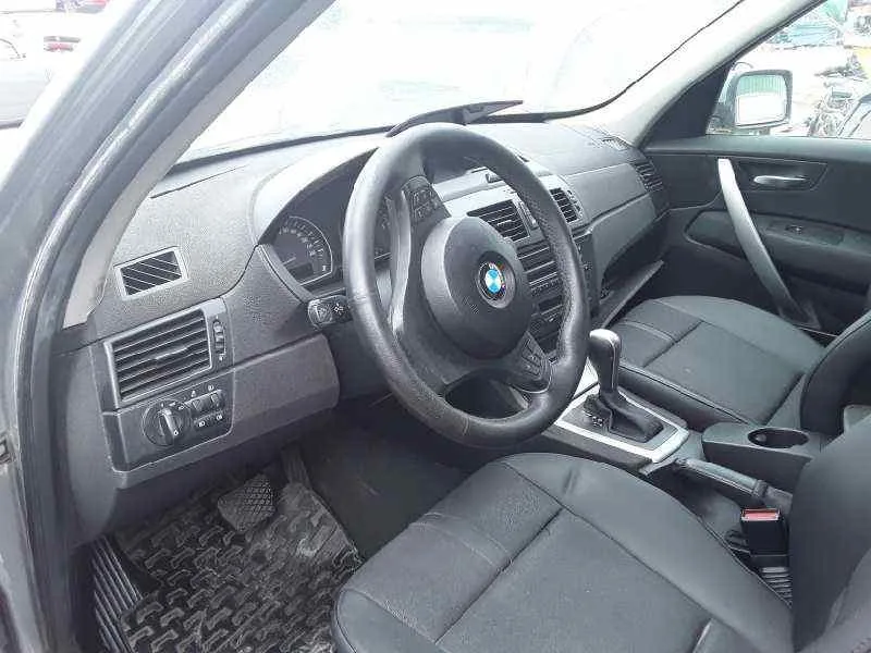 Guantera para Bmw X3 (E83)