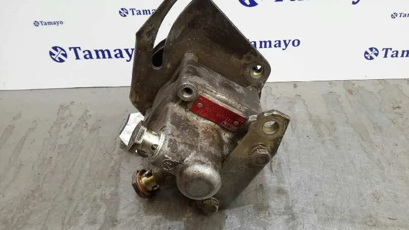Bomba Servodireccion para Nissan L-35.08