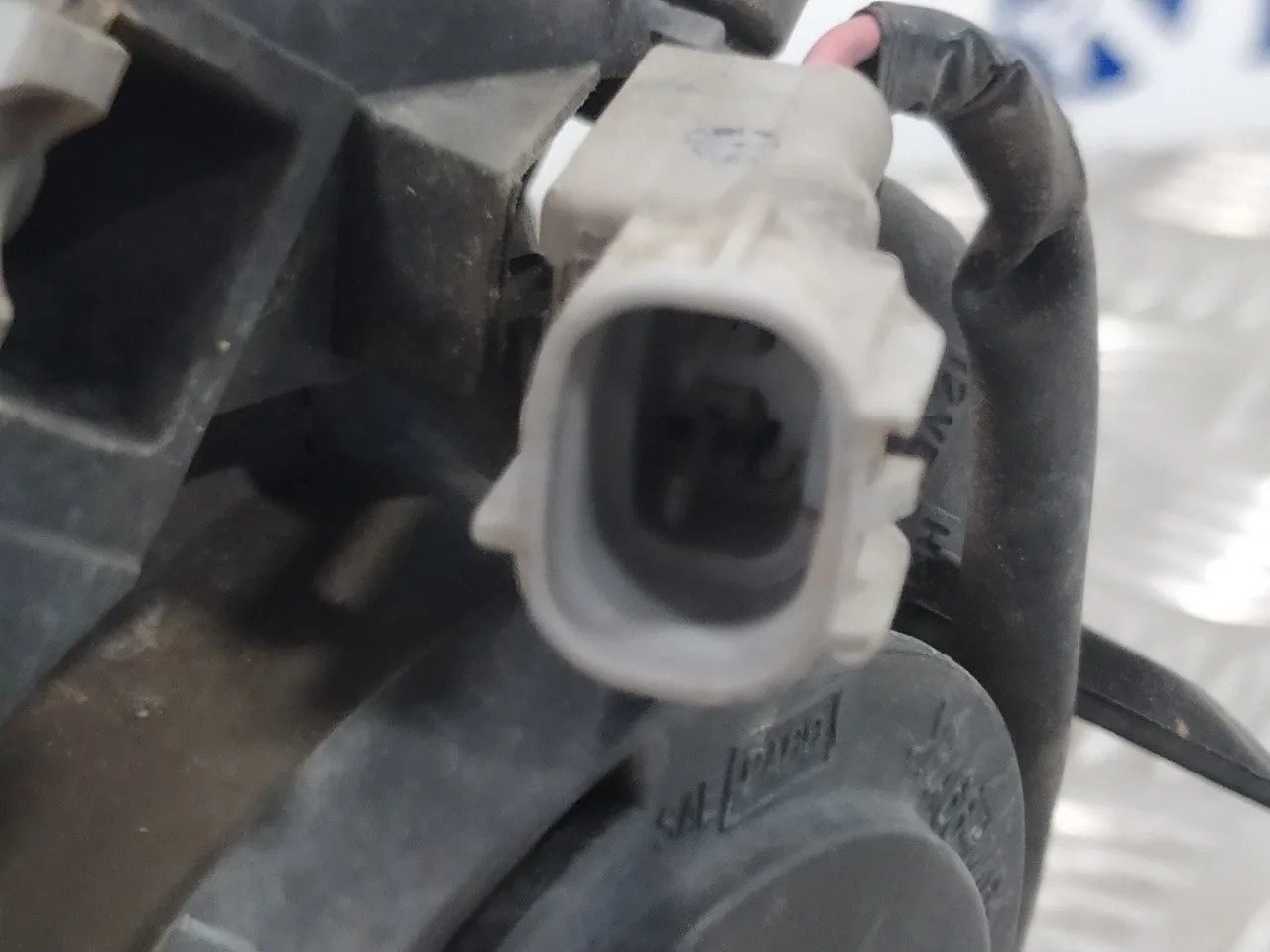 Faro Antiniebla Izquierdo para Subaru Legacy Familiar/Outback B13 (Bp)
