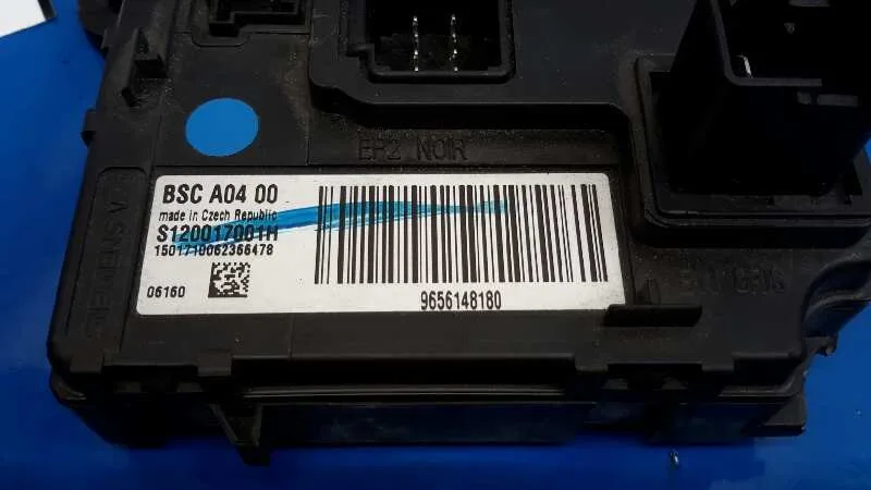 Caja Reles / Fusibles para Peugeot 407 Sw