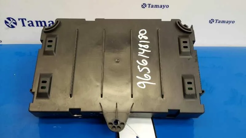 Caja Reles / Fusibles para Peugeot 407 Sw