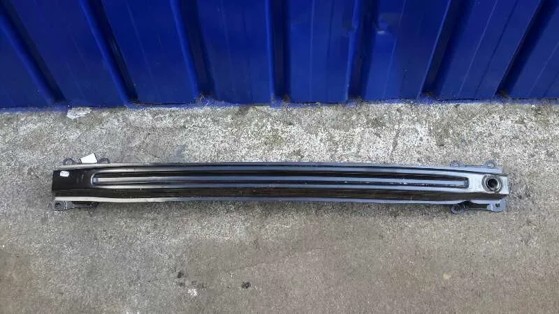 Refuerzo Paragolpes Trasero para Seat Leon (1P1)