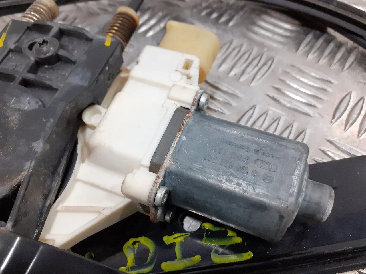 Elevalunas Delantero Izquierdo para Ford Mondeo Ber. (Ca2)