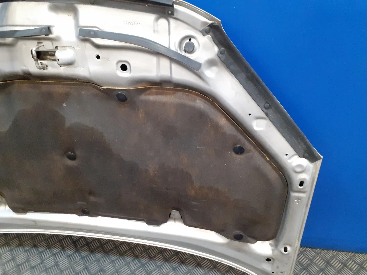 Capot para Toyota Rav 4 (A2)
