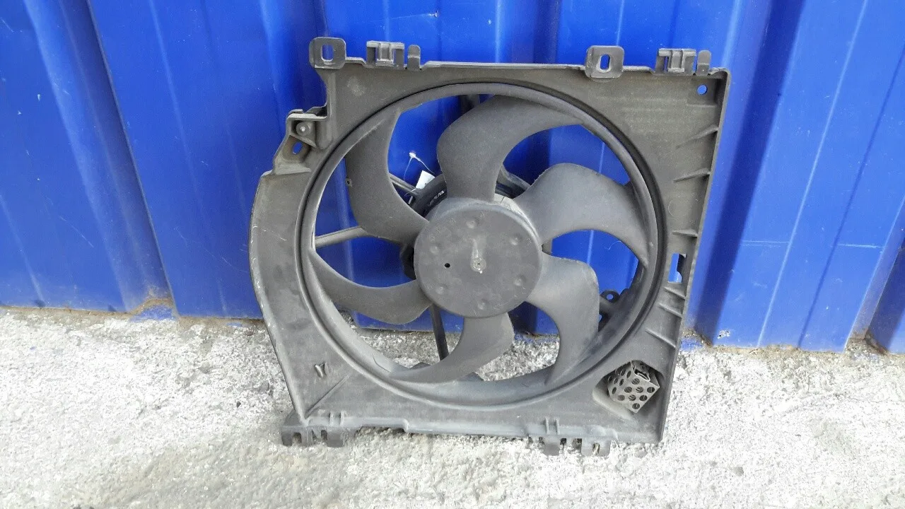 Electroventilador para Nissan Note (E11E)