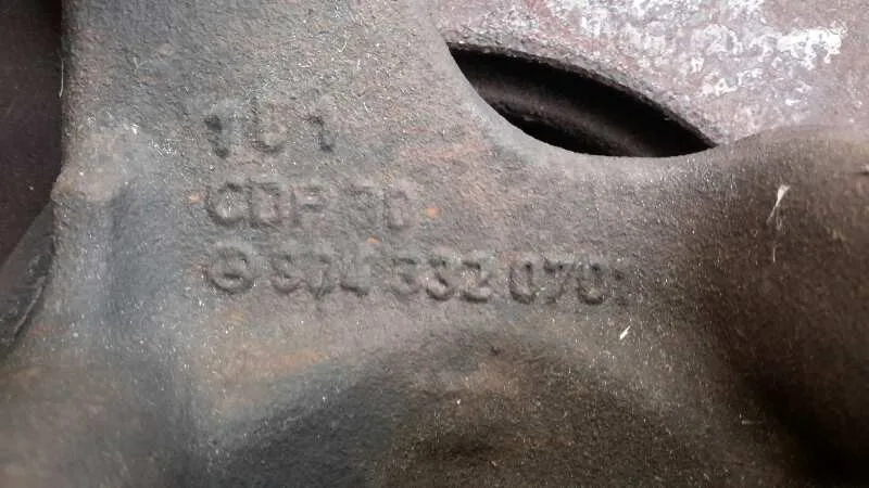 Mangueta Delantera Izquierda para Volkswagen Lt Caja Abierta (Mod. 1997)