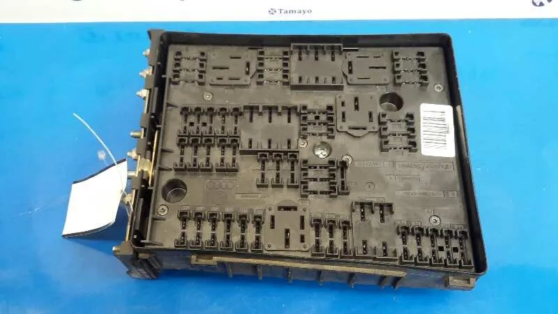 Caja Reles / Fusibles para Audi A3 (8P)