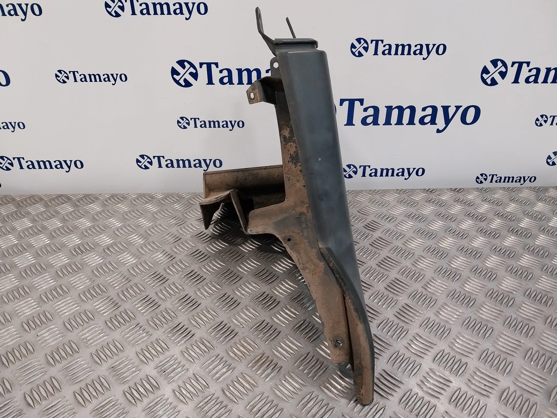 Puntera Paragolpes Trasera Izquierda para Toyota Land Cruiser (J9)
