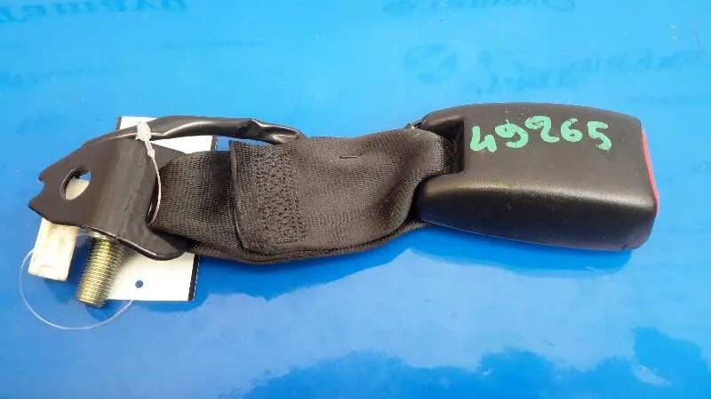 Enganche Cinturon Trasero Izquierdo para Mazda 3 Berlina (Bk)