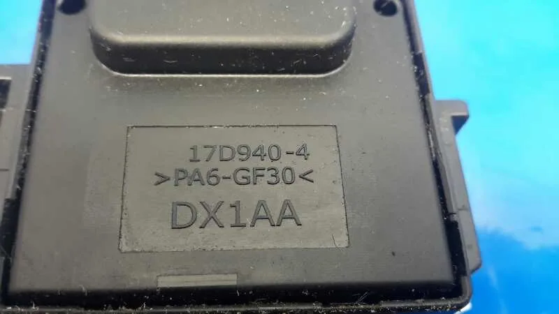 Mando Intermitentes para Ford Focus Berlina (Cap)