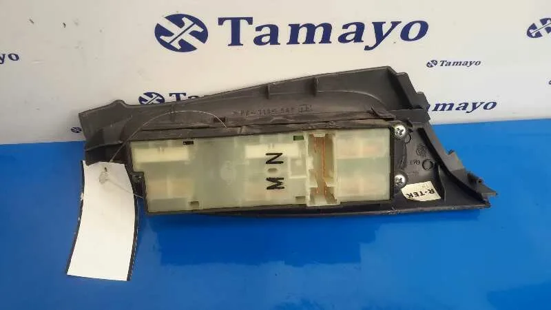Mando Elevalunas Delantero Izquierdo para Nissan Almera (N16/E)