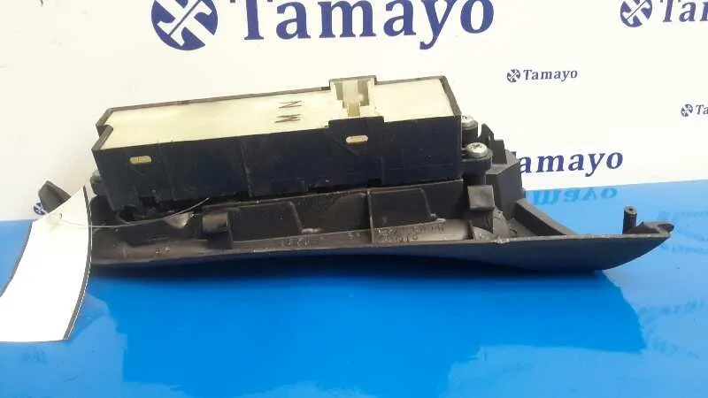 Mando Elevalunas Delantero Izquierdo para Nissan Almera (N16/E)