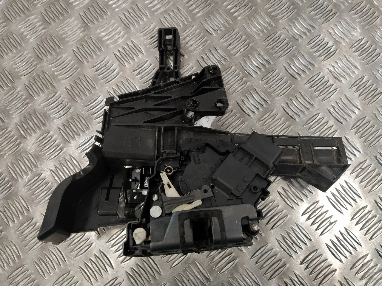 Cerradura Puerta Delantera Izquierda para Ford Focus Lim. (Cb4)