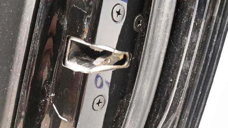 Cerradura Puerta Delantera Derecha para Mazda 5 Berl. (Cr)