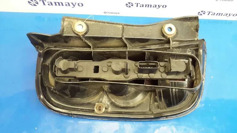 Piloto Trasero Derecho para Nissan Micra (K12E)