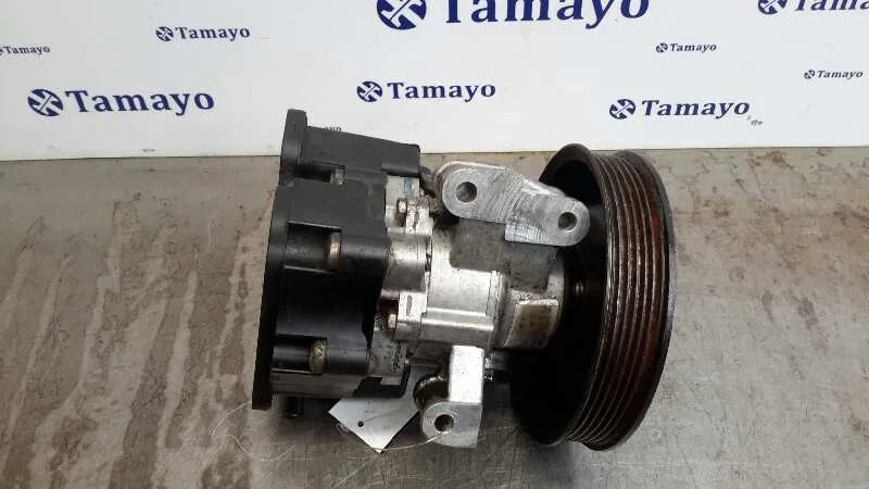 Bomba Direccion para Mercedes-Benz Sprinter 02.00 -> Caja Cerrada
