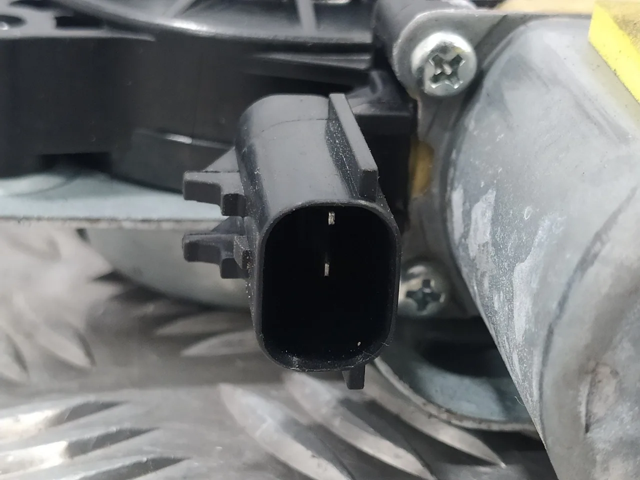 Elevalunas Delantero Izquierdo para Ssangyong Tivoli