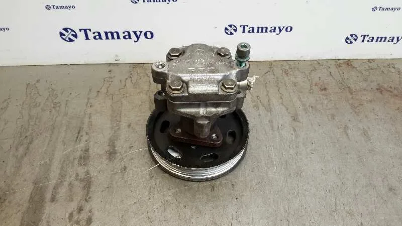 Bomba Direccion para Volkswagen Passat Berlina (3B3)