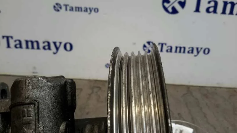 Bomba Direccion para Volkswagen Passat Berlina (3B3)