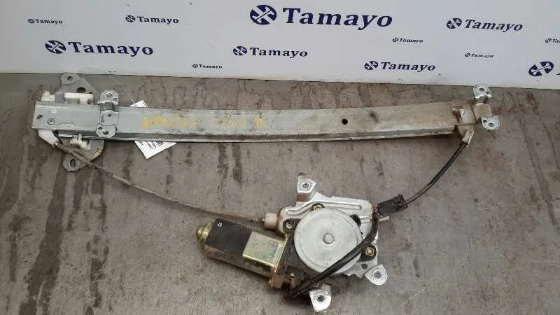 Elevalunas Trasero Derecho para Nissan Pick-Up (D22)